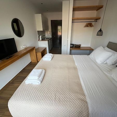 Aparthotel Golden Evelyn Agia Paraskevi  Exteriér fotografie