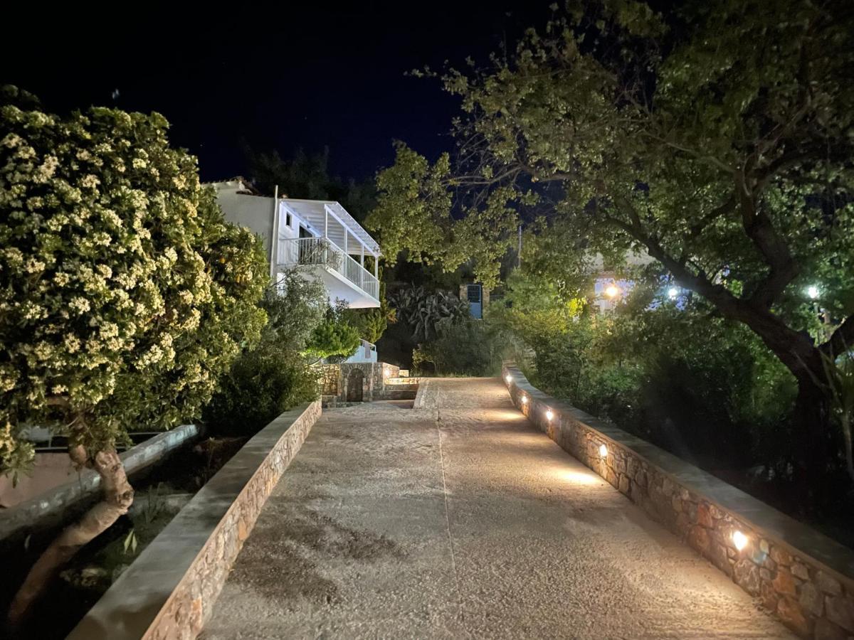 Aparthotel Golden Evelyn Agia Paraskevi  Exteriér fotografie