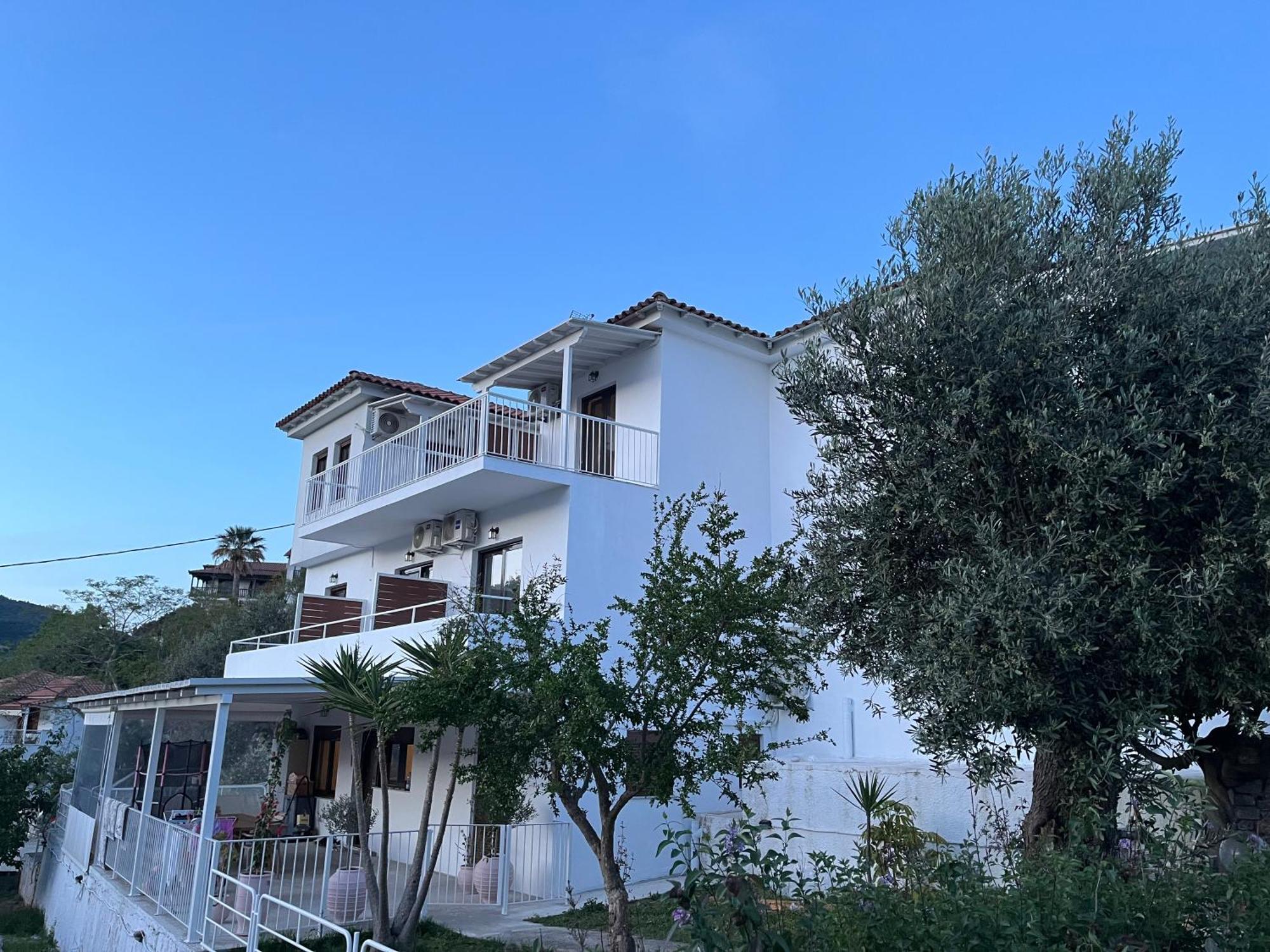 Aparthotel Golden Evelyn Agia Paraskevi  Exteriér fotografie